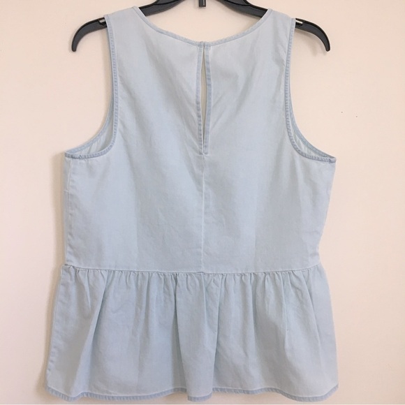 BCBGeneration Light Chambray V-neck Sleeveless Flounce Hem Top Blouse - Picture 5 of 14